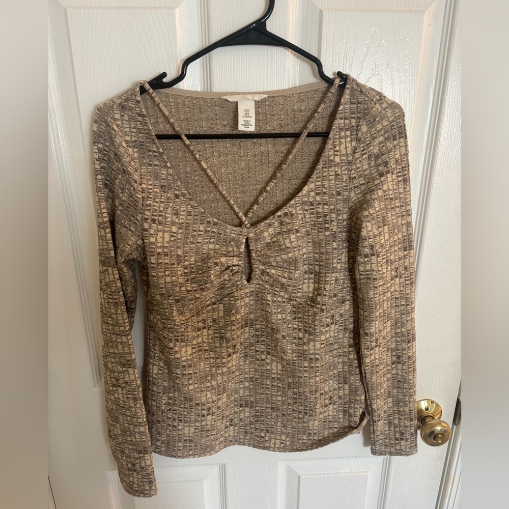 Stylish Beige Long Sleeve Top - H&M medium